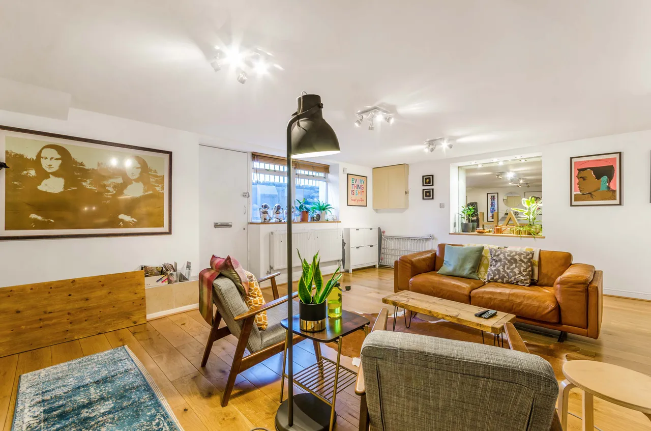 Basement Flat, 20 Highbury Grove, London, photo 11