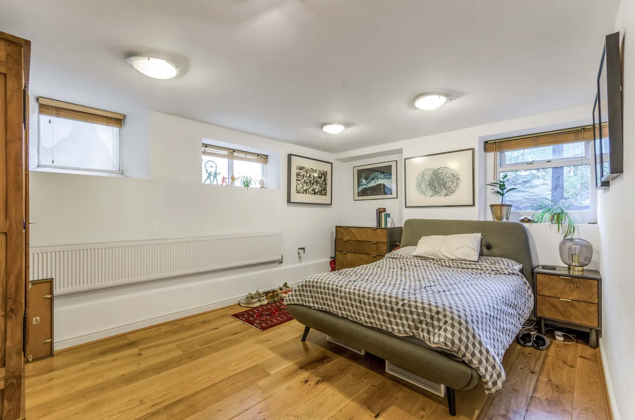 Basement Flat, 20 Highbury Grove, London, photo 9