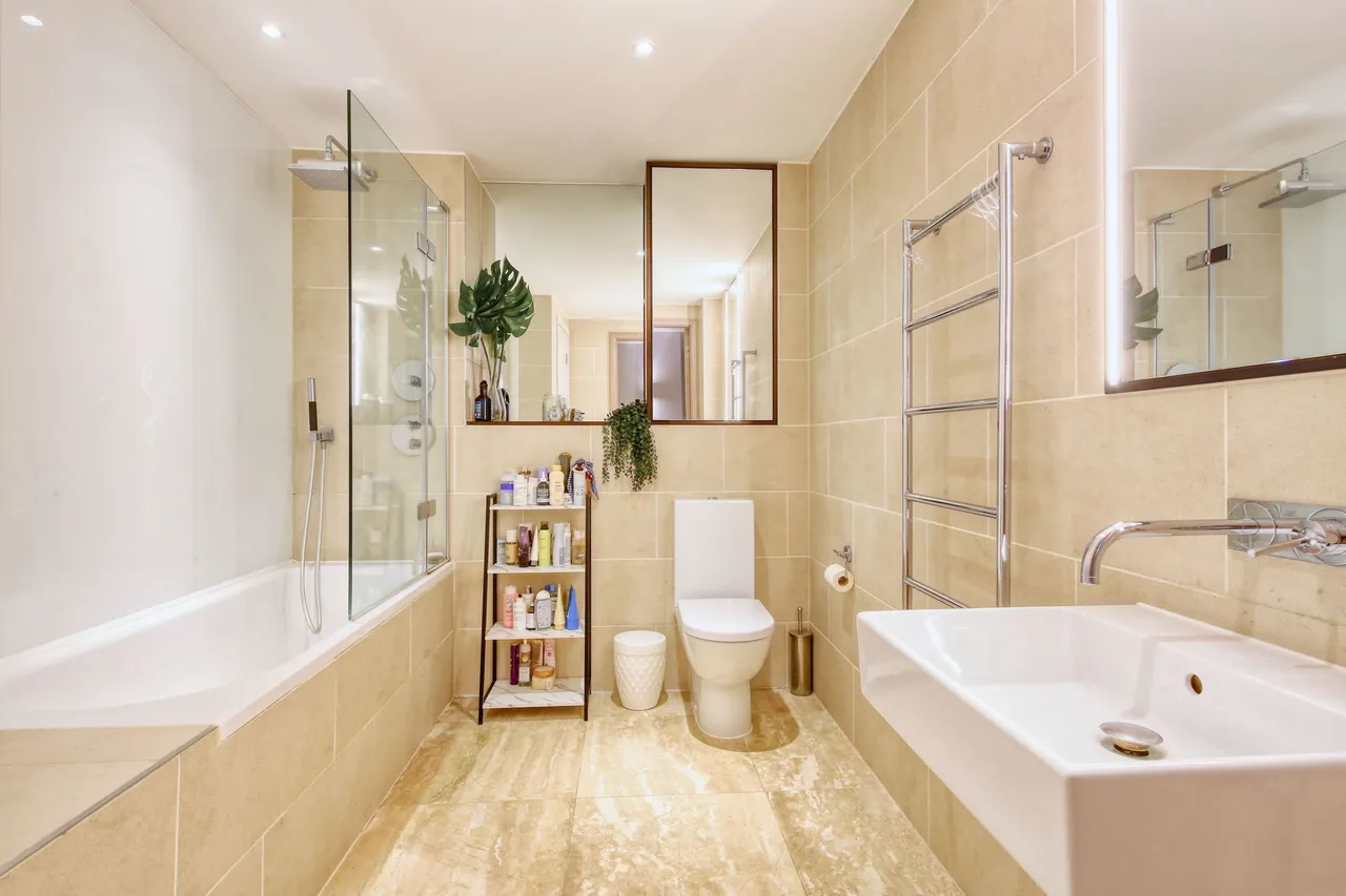 Drapers Yard, Ram Quarter, SW18, photo 7