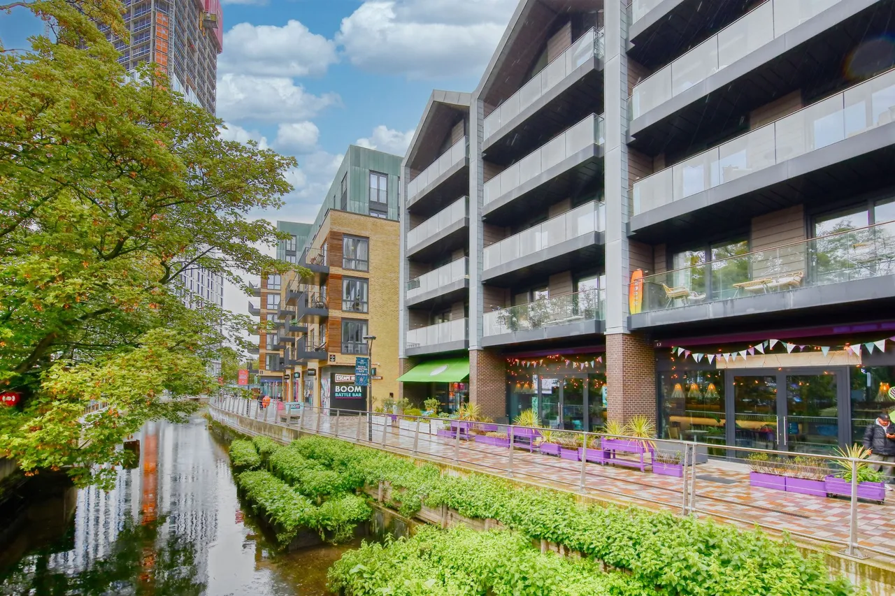 Drapers Yard, Ram Quarter, SW18, photo 13
