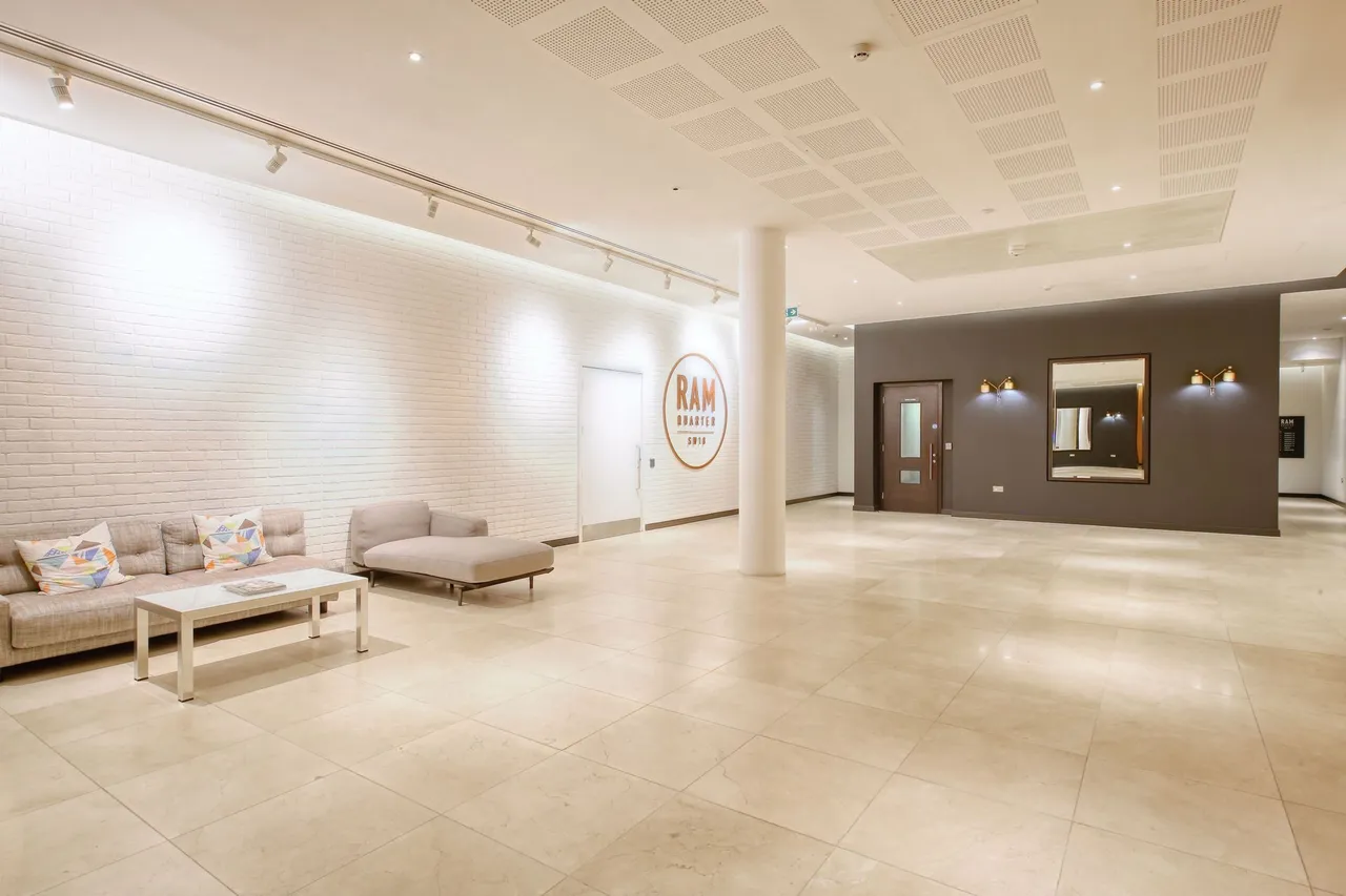 Drapers Yard, Ram Quarter, SW18, photo 15