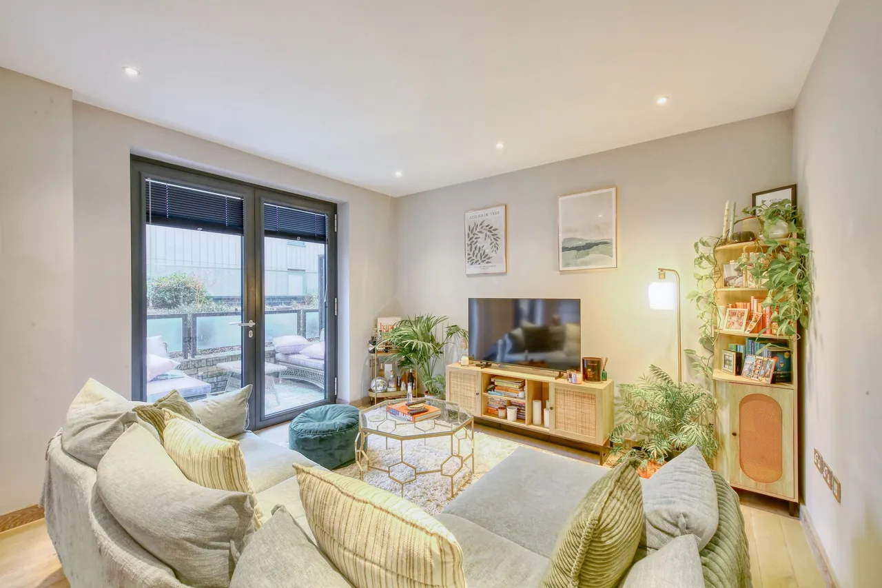 Drapers Yard, Ram Quarter, SW18, photo 9
