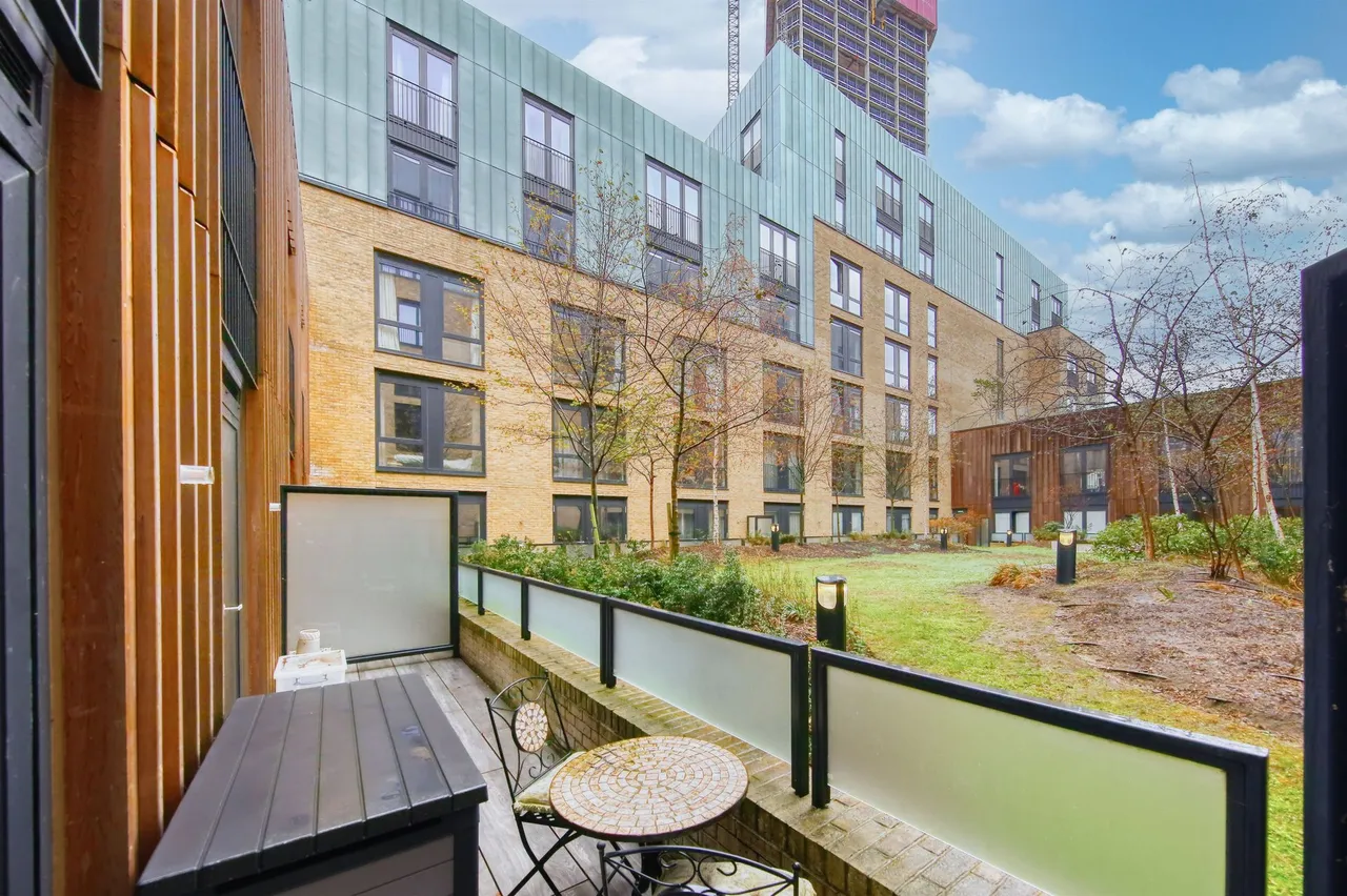 Drapers Yard, Ram Quarter, SW18, photo 3