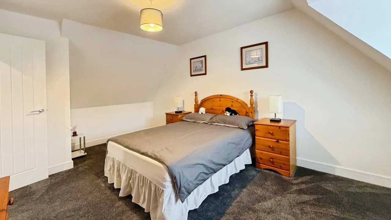 Bridge Court, Westbury, photo 11