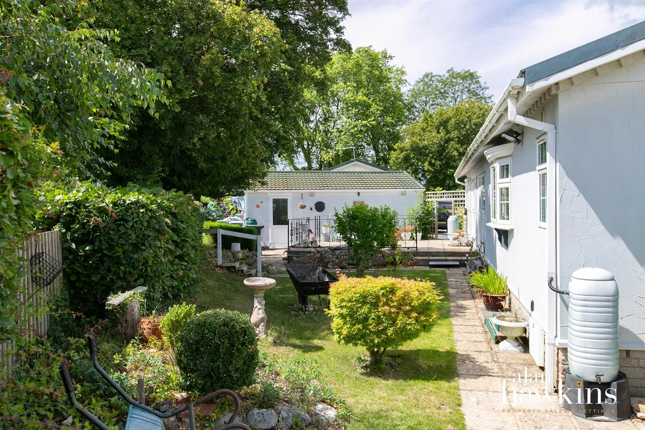 Lillybrook Estate, Lyneham, SN15, photo 3