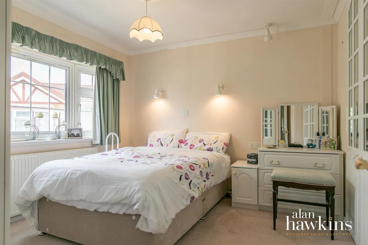 Lillybrook Estate, Lyneham, SN15, photo 11