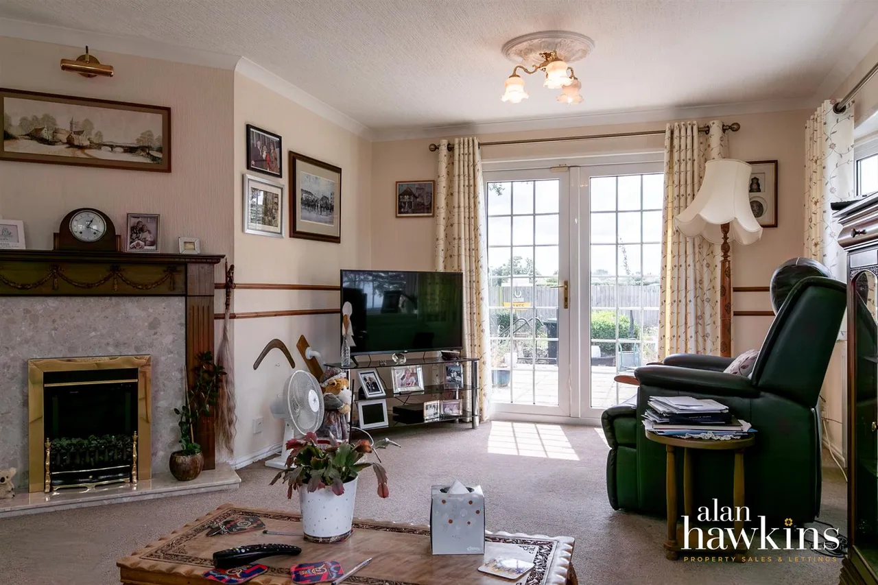Lillybrook Estate, Lyneham, SN15, photo 8