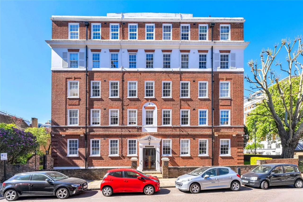 2 bed flat for sale, Abbey Road, St John's Wood, NW8