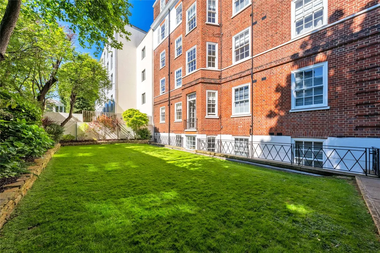 Abbey Road, St John's Wood, NW8, photo 11