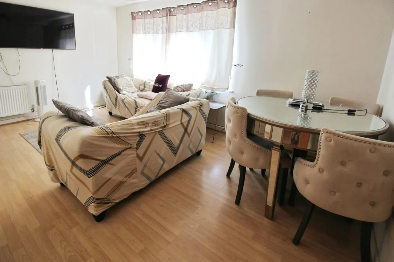 Bailey Close, West Thamesmead, SE28, photo 3