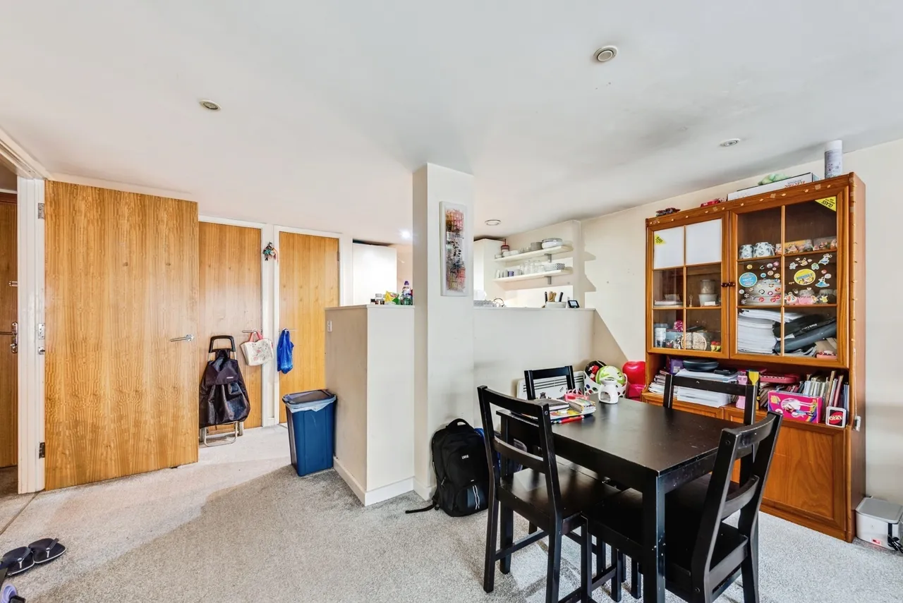 Beckhampton Street, SWINDON, Wiltshire, SN1, photo 5