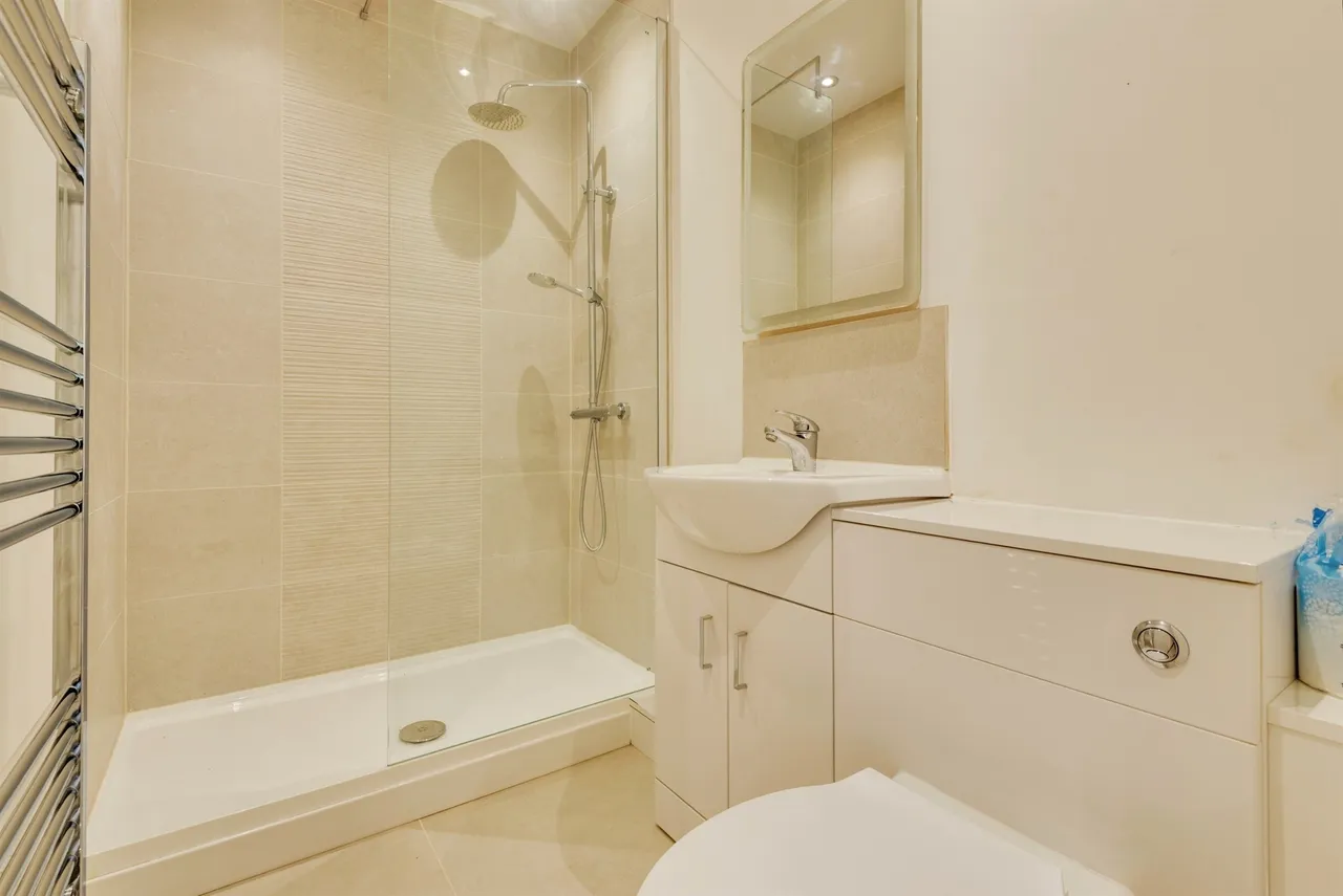 Kingsley Road, FRODSHAM, photo 9
