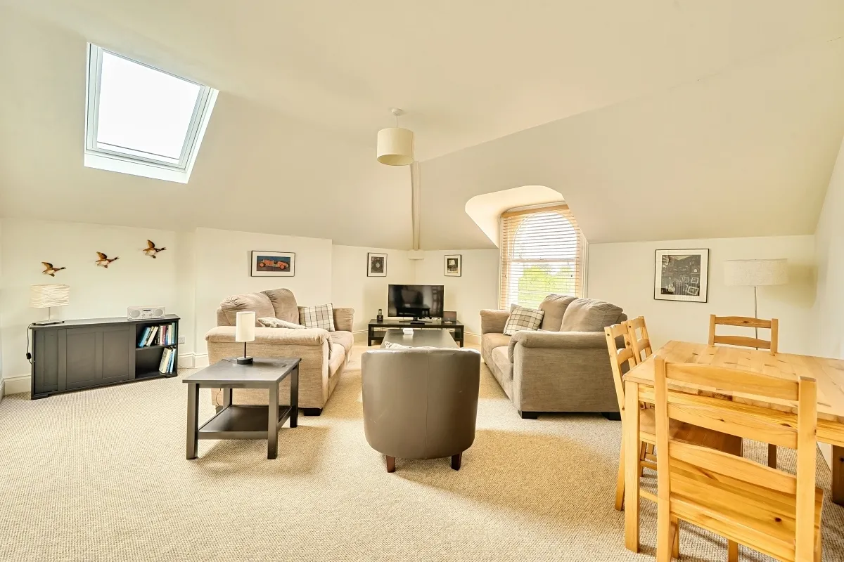 Evesham Road Cheltenham GL52, photo 8