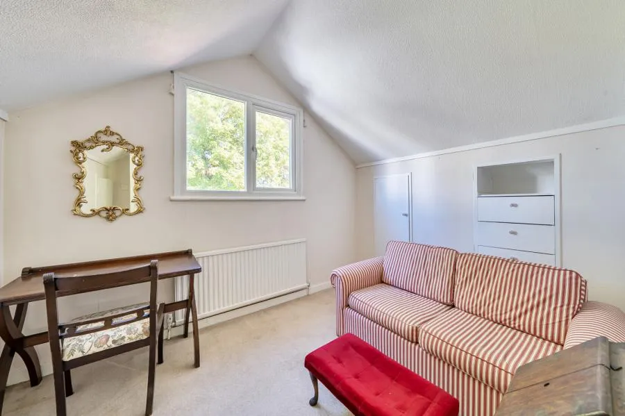 Parke Road, Sunbury-on-Thames, TW16, photo 13