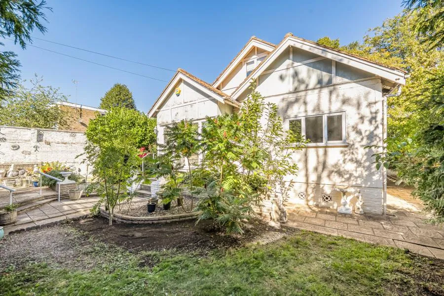 Parke Road, Sunbury-on-Thames, TW16, photo 18