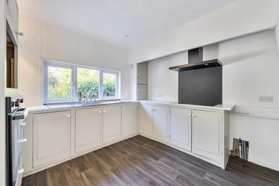 Parke Road, Sunbury-on-Thames, TW16, photo 9