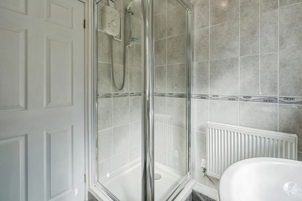 Louise Gardens, Westhoughton, BL5, photo 12