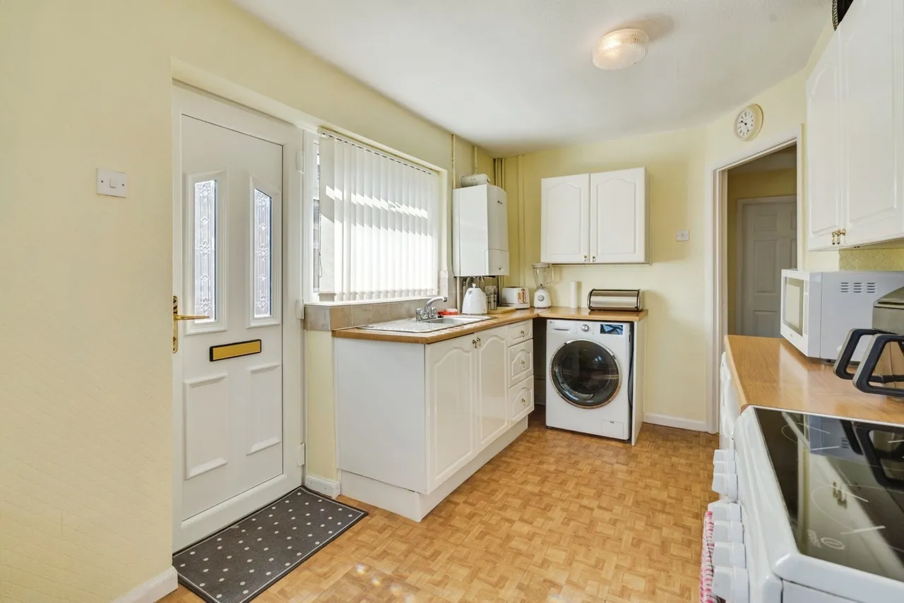 Louise Gardens, Westhoughton, BL5, photo 6