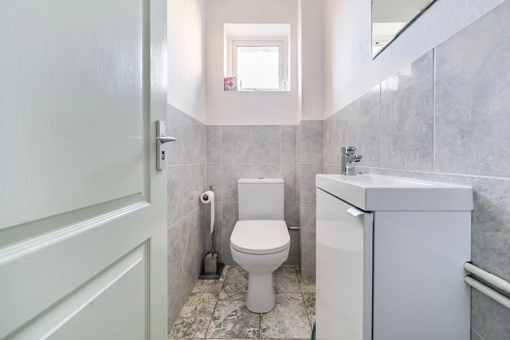 Victoria Road, Shefford, SG17, photo 16