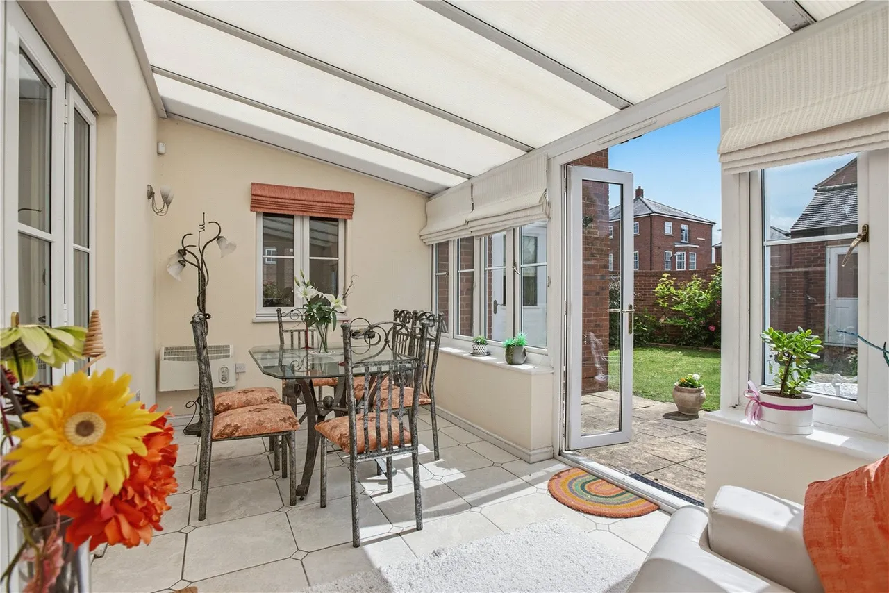 St. Peters Way, Stratford-upon-Avon, Warwickshire, CV37, photo 4