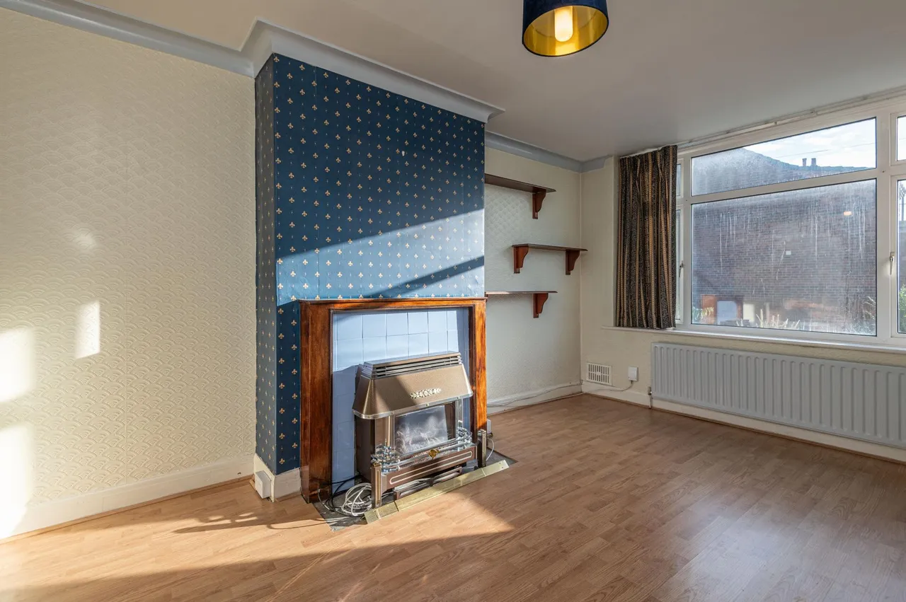 Chandos Place, Roundhay, LS8, photo 2