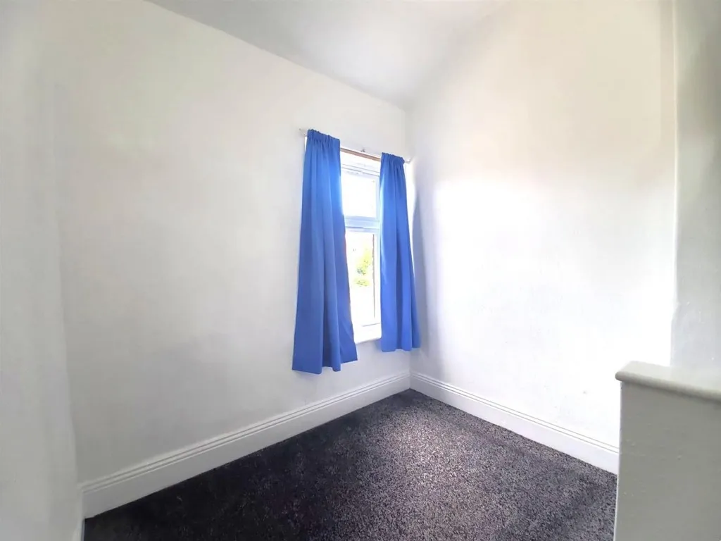 North Street, Lockwood, HD1, photo 10