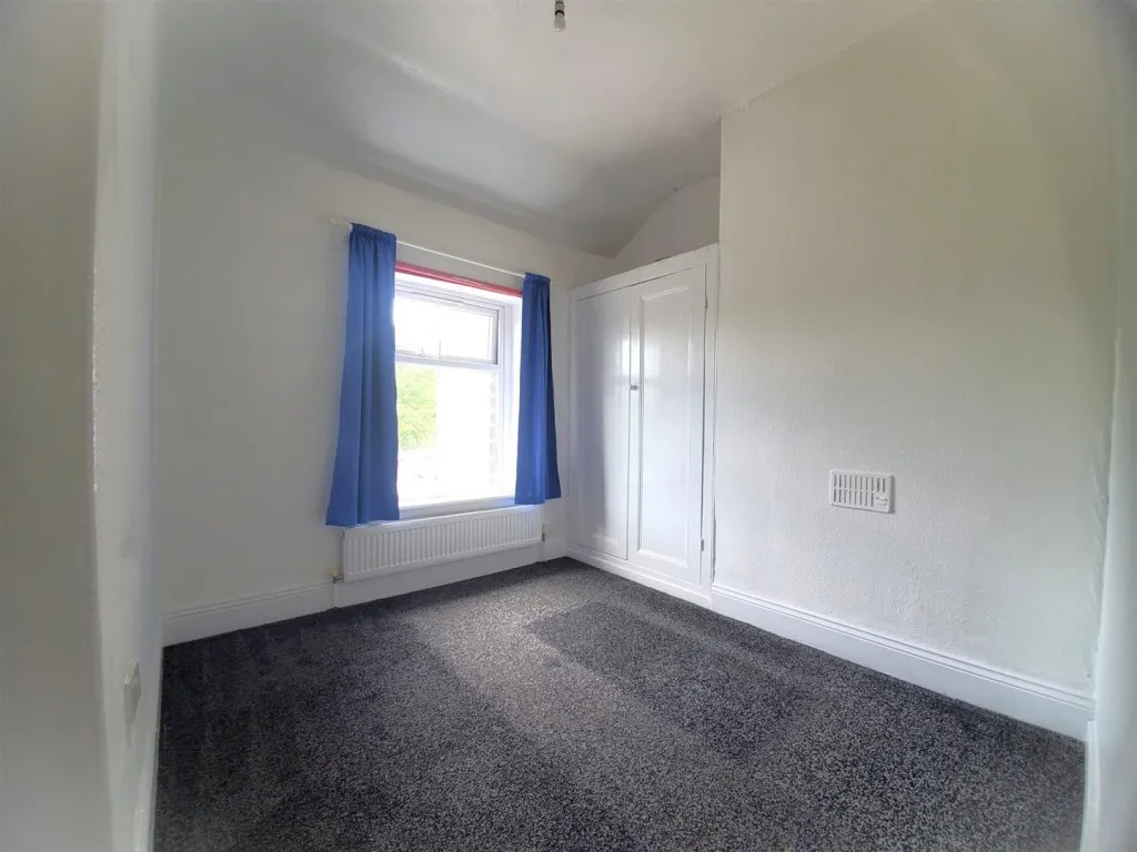 North Street, Lockwood, HD1, photo 9