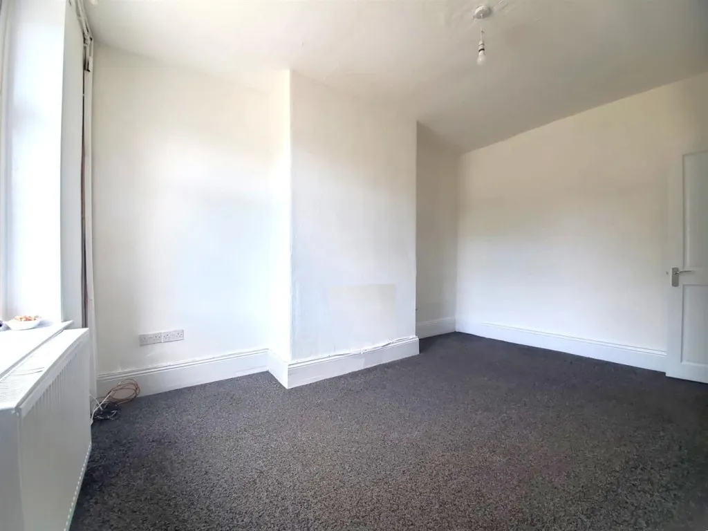 North Street, Lockwood, HD1, photo 6