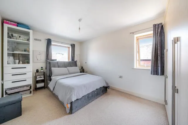 Dashwood Avenue, High Wycombe, HP12, photo 6