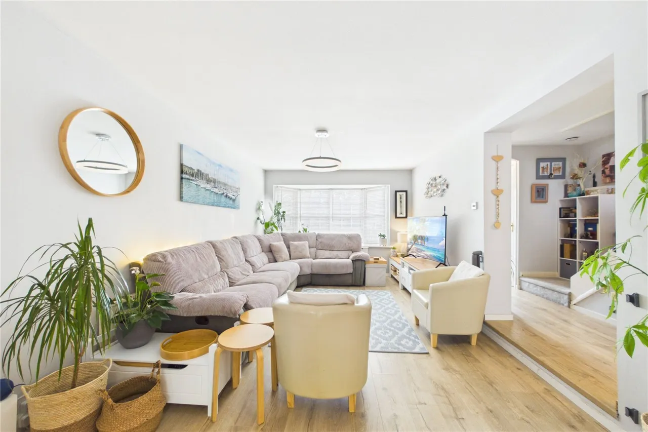 Wellington Court, Spencers Wood, RG7, photo 4
