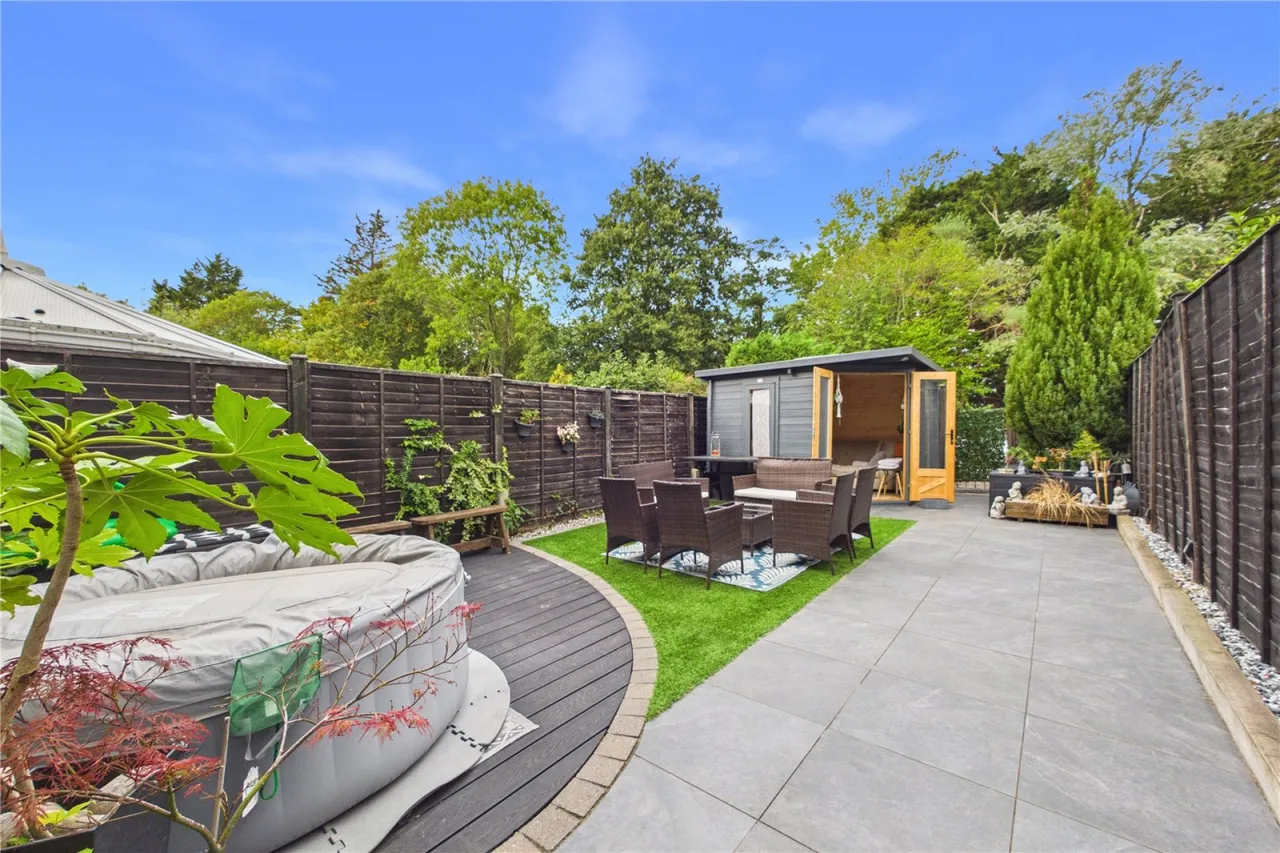 Wellington Court, Spencers Wood, RG7, photo 16