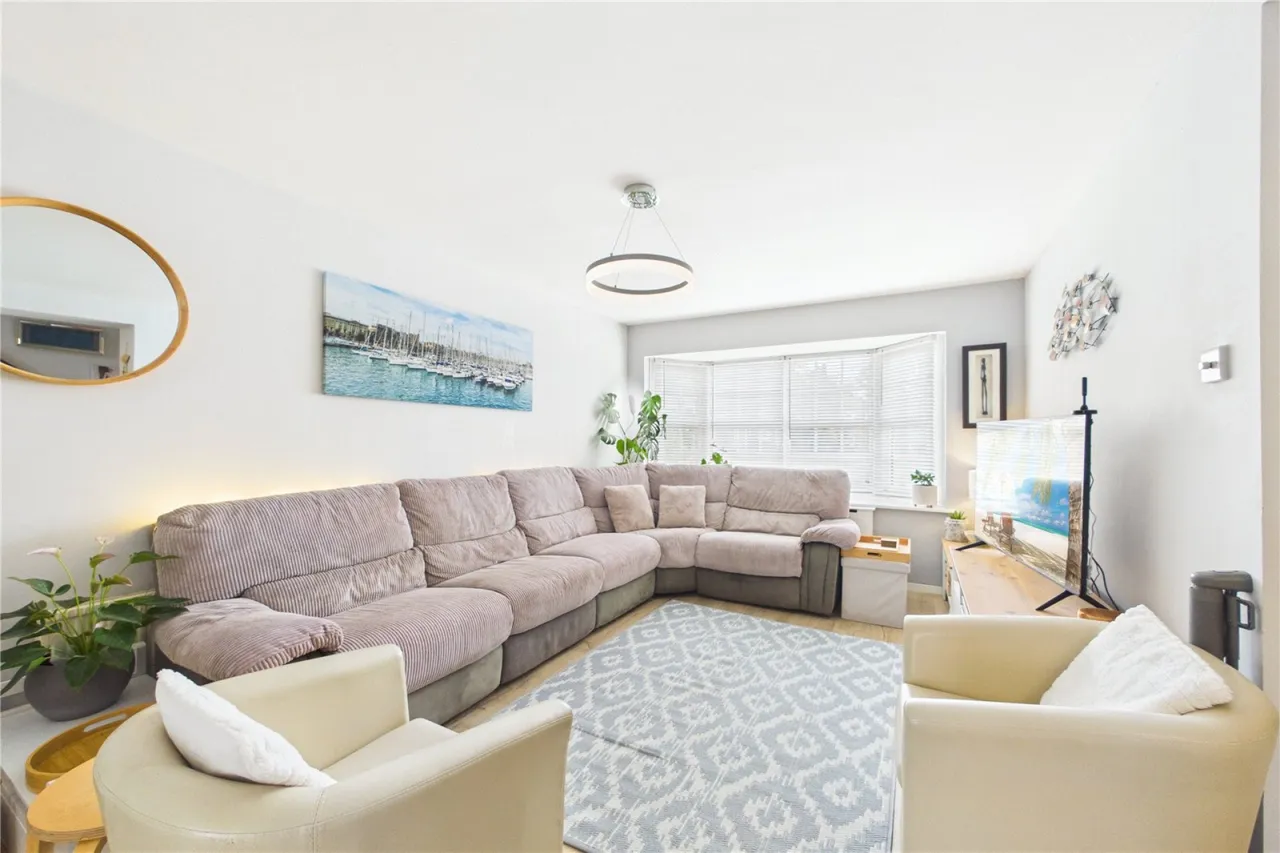 Wellington Court, Spencers Wood, RG7, photo 5
