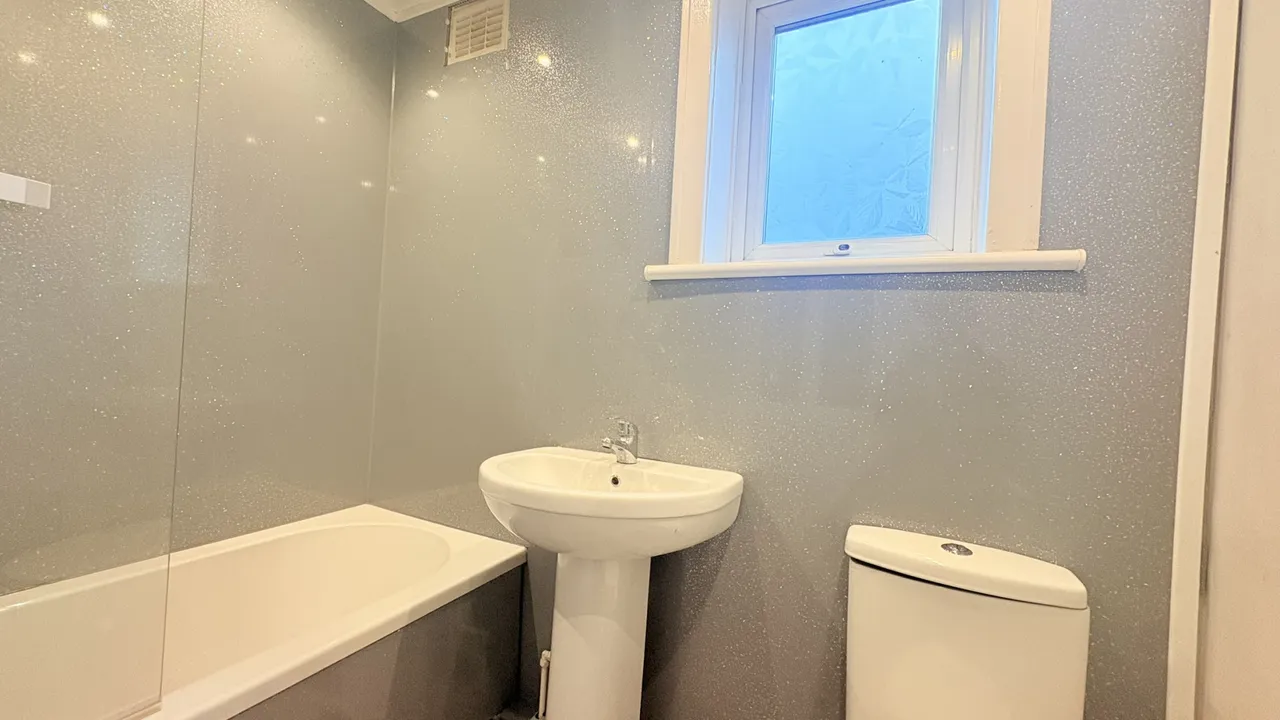 Ecroyd Road, Ashton-on-Ribble, PR2, photo 7
