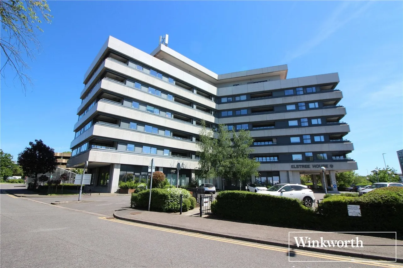 Elstree Way, Borehamwood, Hertfordshire, WD6, photo 2