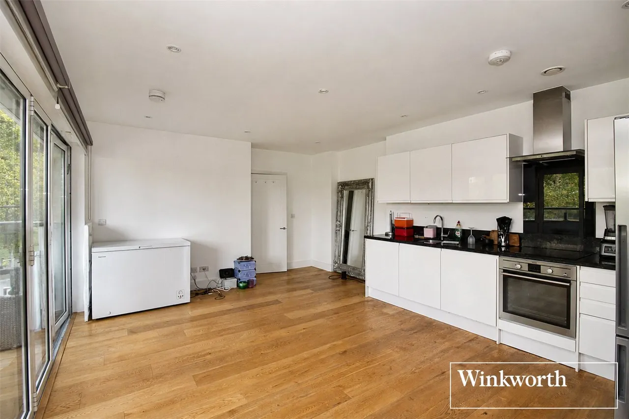 Elstree Way, Borehamwood, Hertfordshire, WD6, photo 11