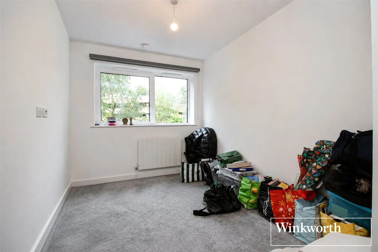 Elstree Way, Borehamwood, Hertfordshire, WD6, photo 7