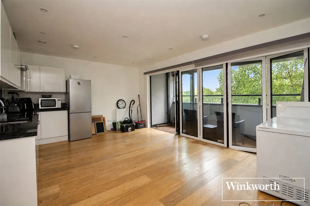 Elstree Way, Borehamwood, Hertfordshire, WD6, photo 8