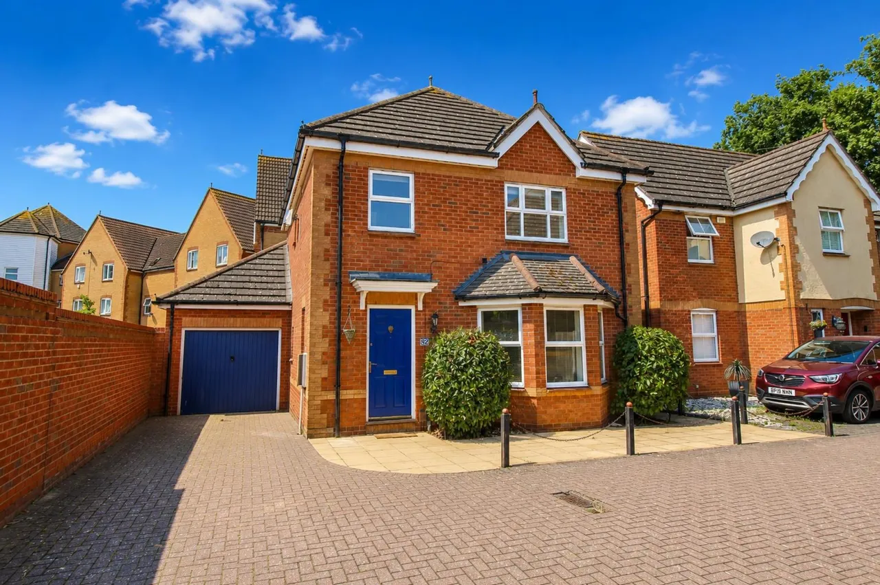 3 bed house for sale, Chelsea Gardens, Church Langley, CM17