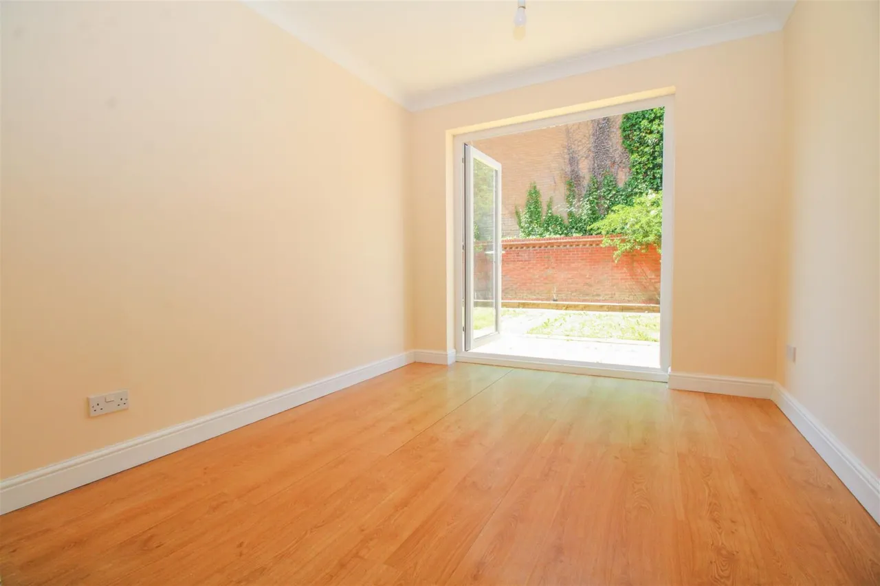 Chelsea Gardens, Church Langley, CM17, photo 6
