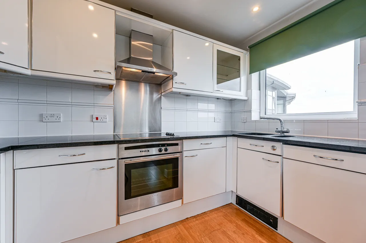 27 Greenfell Mansions, Glaisher Street, London, photo 11
