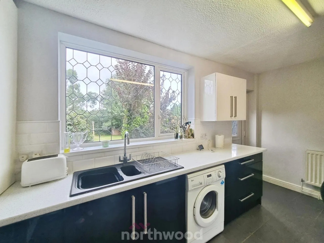 Broomhouse Lane, Edlington, DN12, photo 3