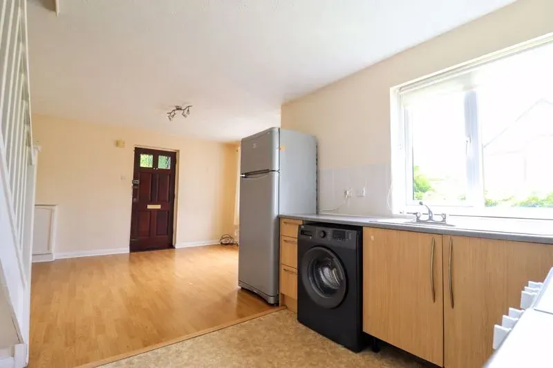 Pimpernel Grove, Walnut Tree, Milton Keynes, Buckinghamshire, MK7 7LG, photo 6
