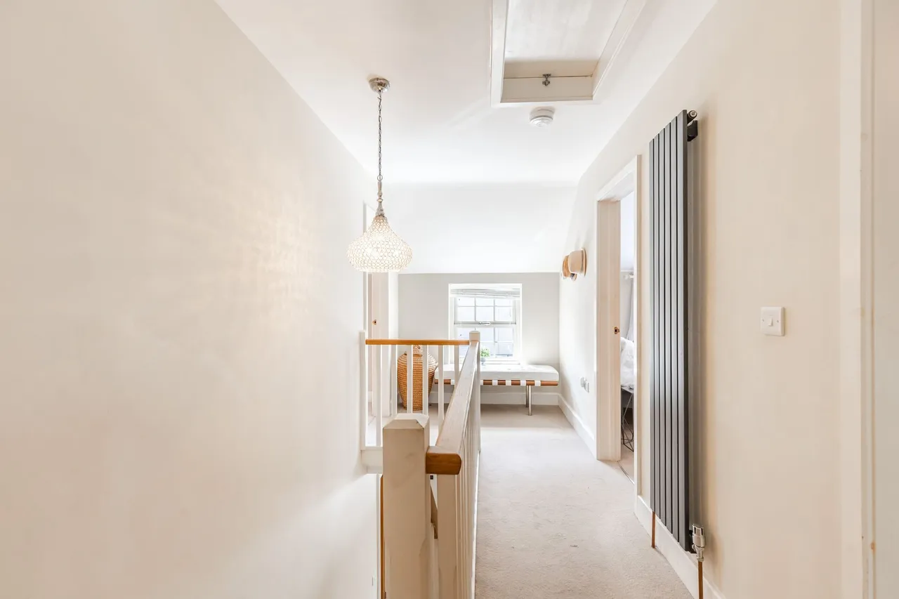 No Onward Chain Detached Home in Sout, photo 8