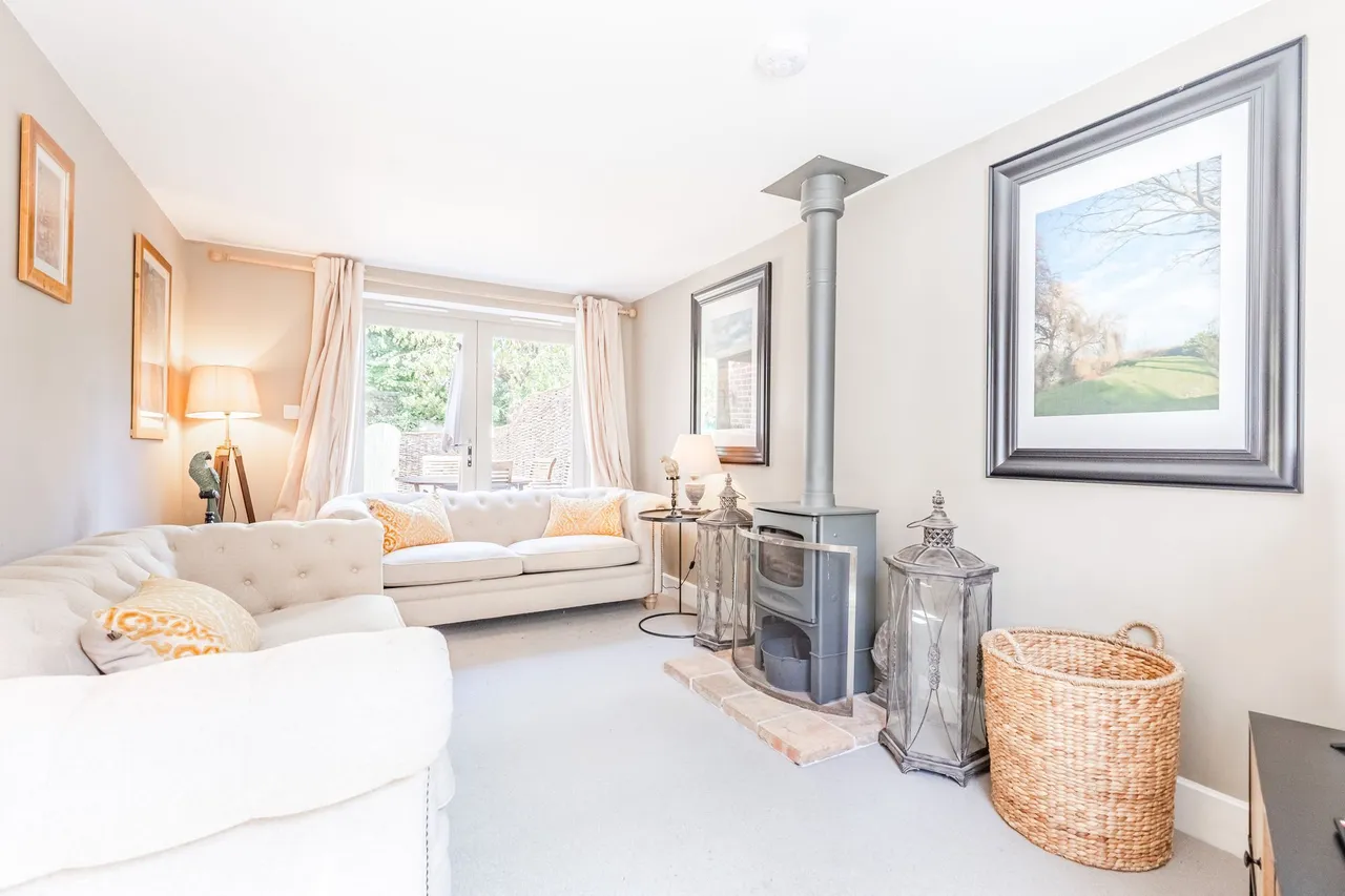 No Onward Chain Detached Home in Sout, photo 4