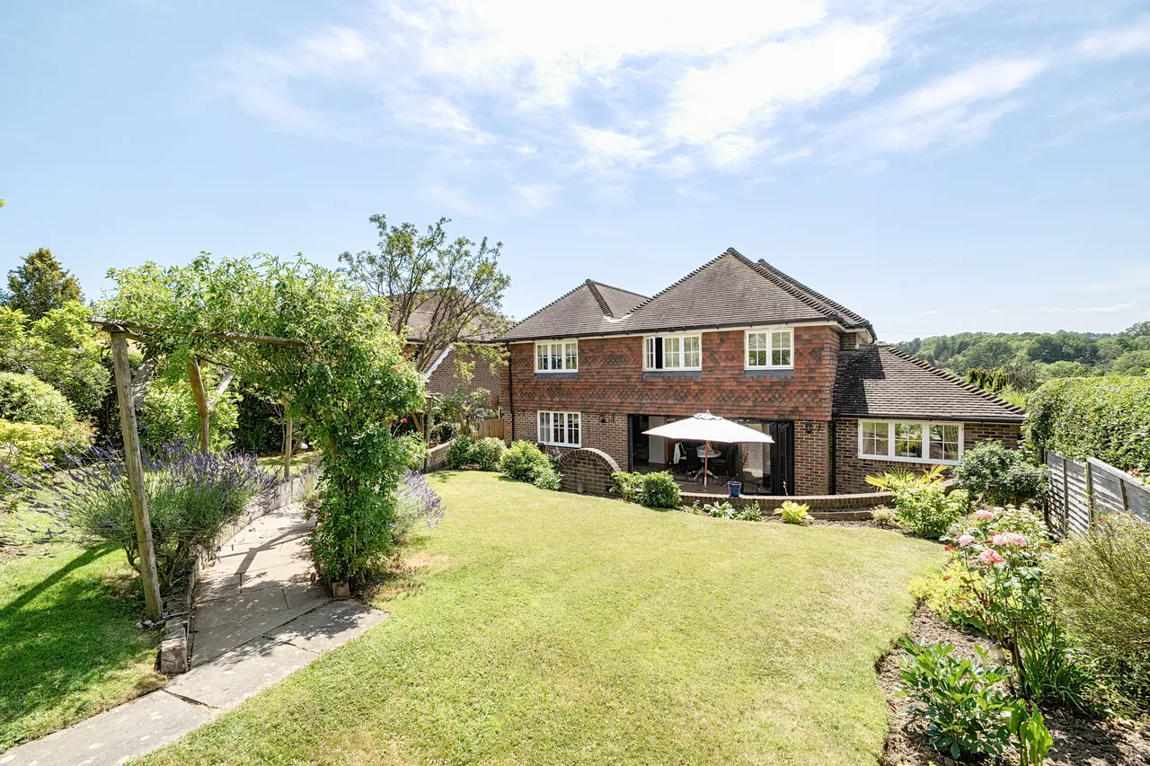 Roselands Avenue, Mayfield, TN20, photo 16
