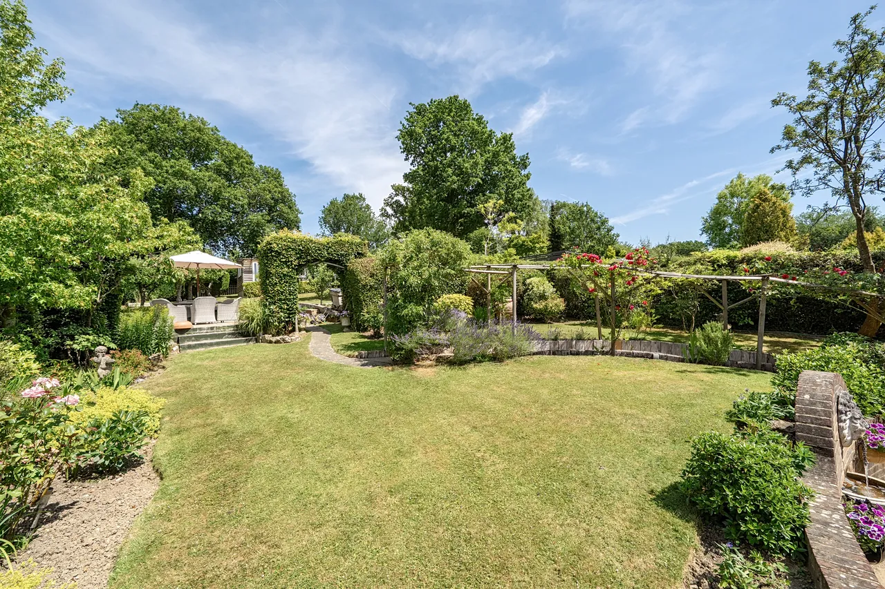 Roselands Avenue, Mayfield, TN20, photo 14