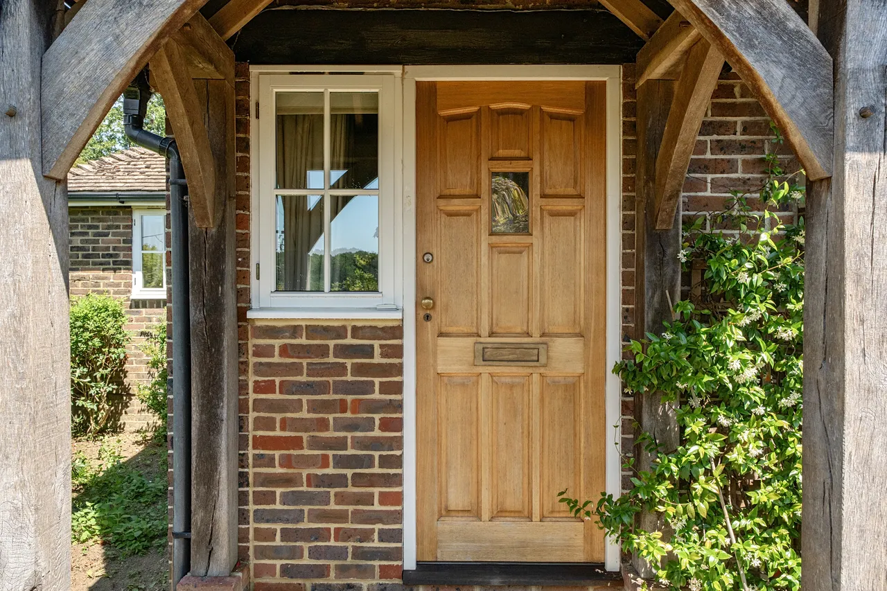 Roselands Avenue, Mayfield, TN20, photo 15