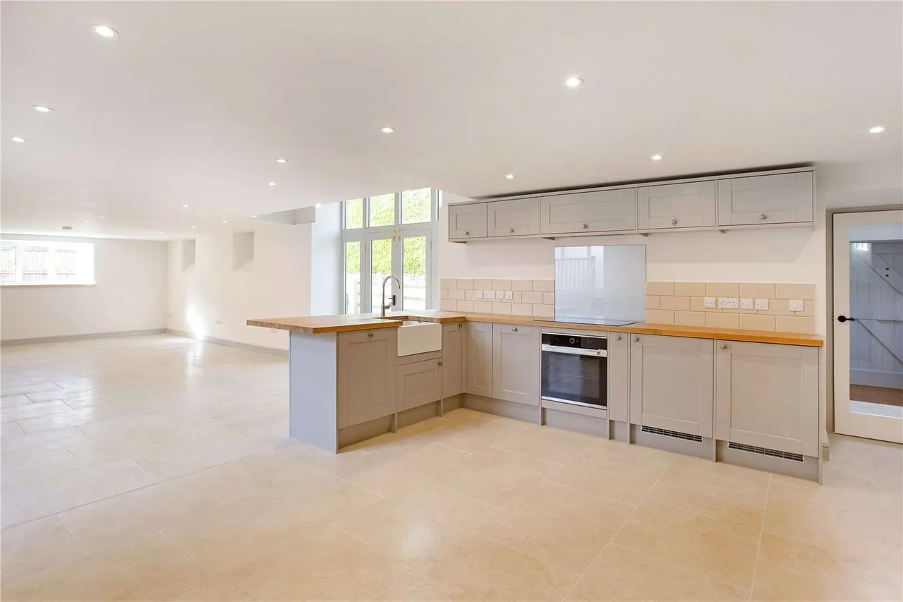 Hawling, Cheltenham, Gloucestershire, GL54 5SZ, photo 2