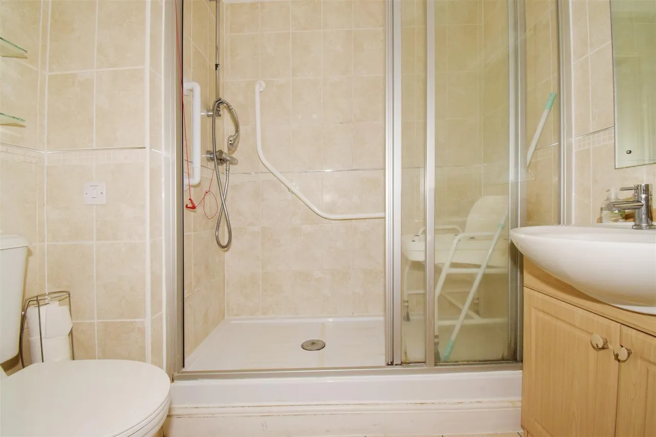 Sandhurst Street, Oadby, LE2, photo 6