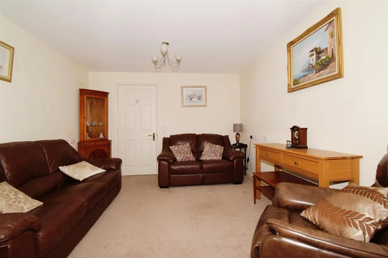 Sandhurst Street, Oadby, LE2, photo 3